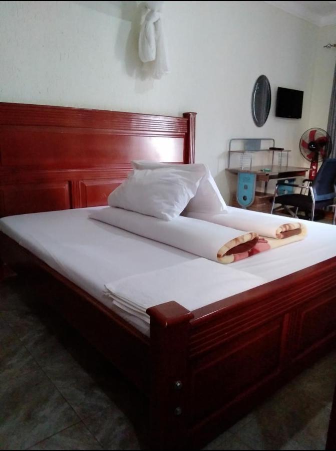 Migingo Suites Энтеббе Экстерьер фото