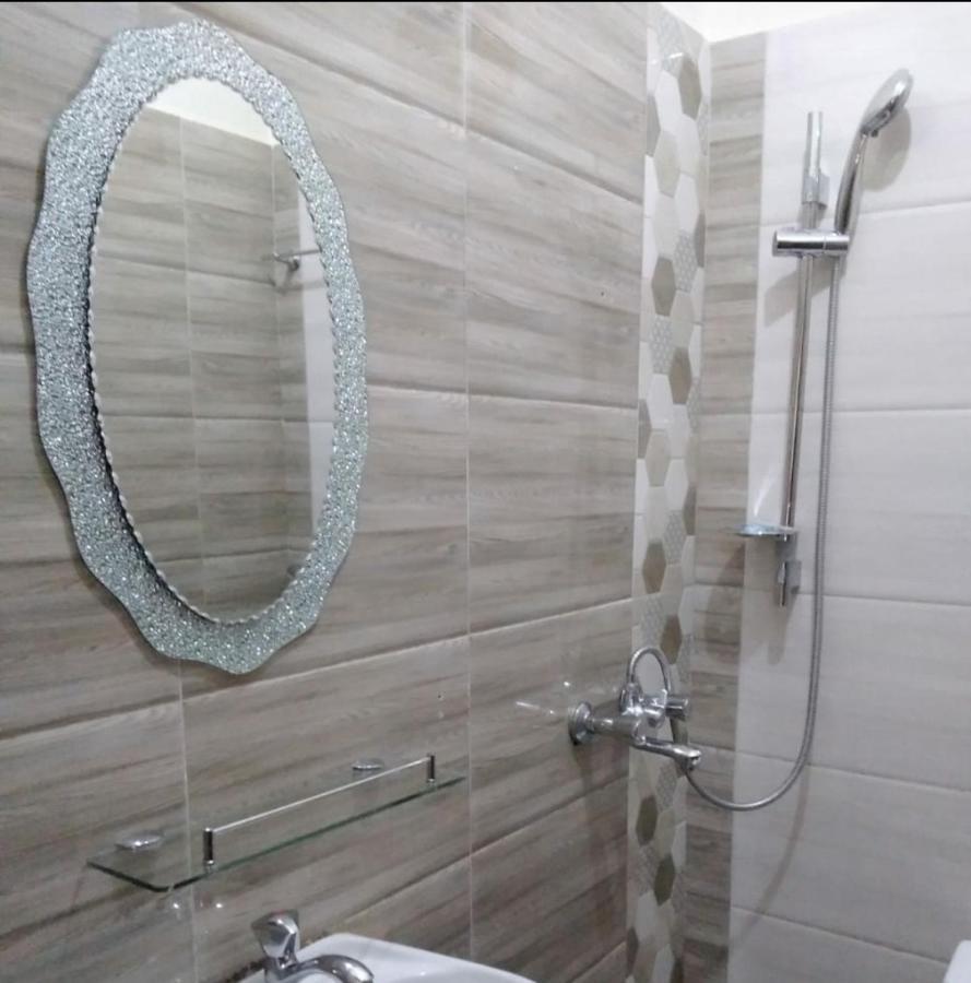 Migingo Suites Энтеббе Экстерьер фото